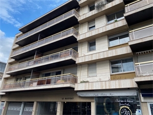 t2 à la location -   63000  CLERMONT FERRAND, surface 44 m2 location t2 - UBI461450747